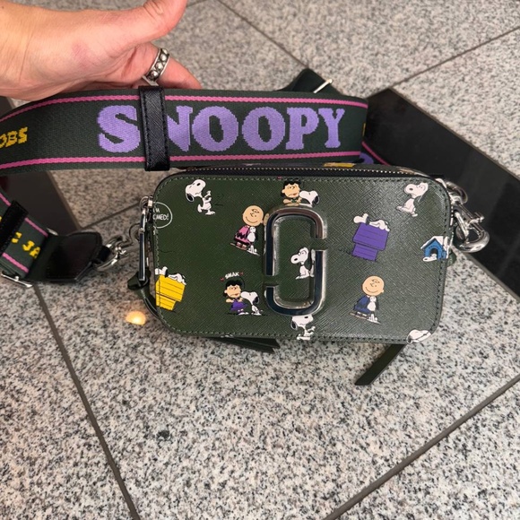Marc Jacobs Green Peanuts Edition 'The Snapshot' Bag - Picture 1 of 8